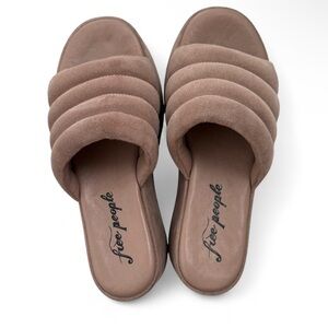 Free People Mauve Suede Chunky Sandal - size 37.5